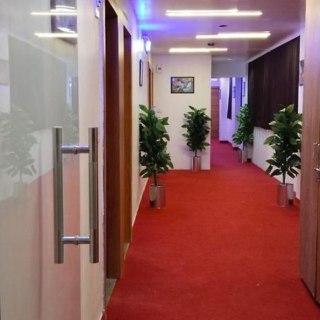 Hotel Royal Relax Gandhinagar Dış mekan fotoğraf