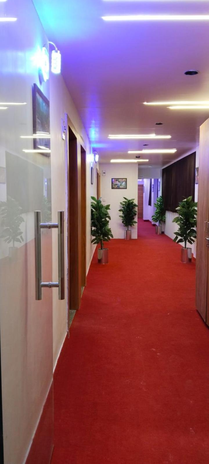 Hotel Royal Relax Gandhinagar Dış mekan fotoğraf